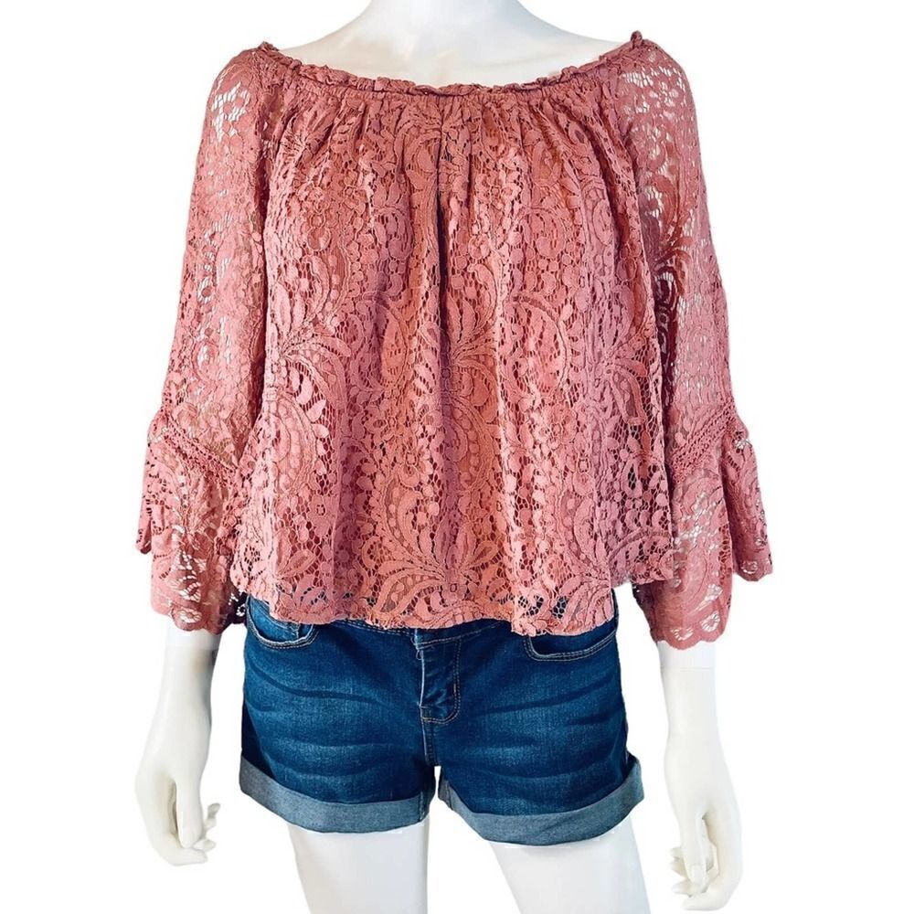 Hint of Mint Lace Blouse Three Quarter Sleeve Medium